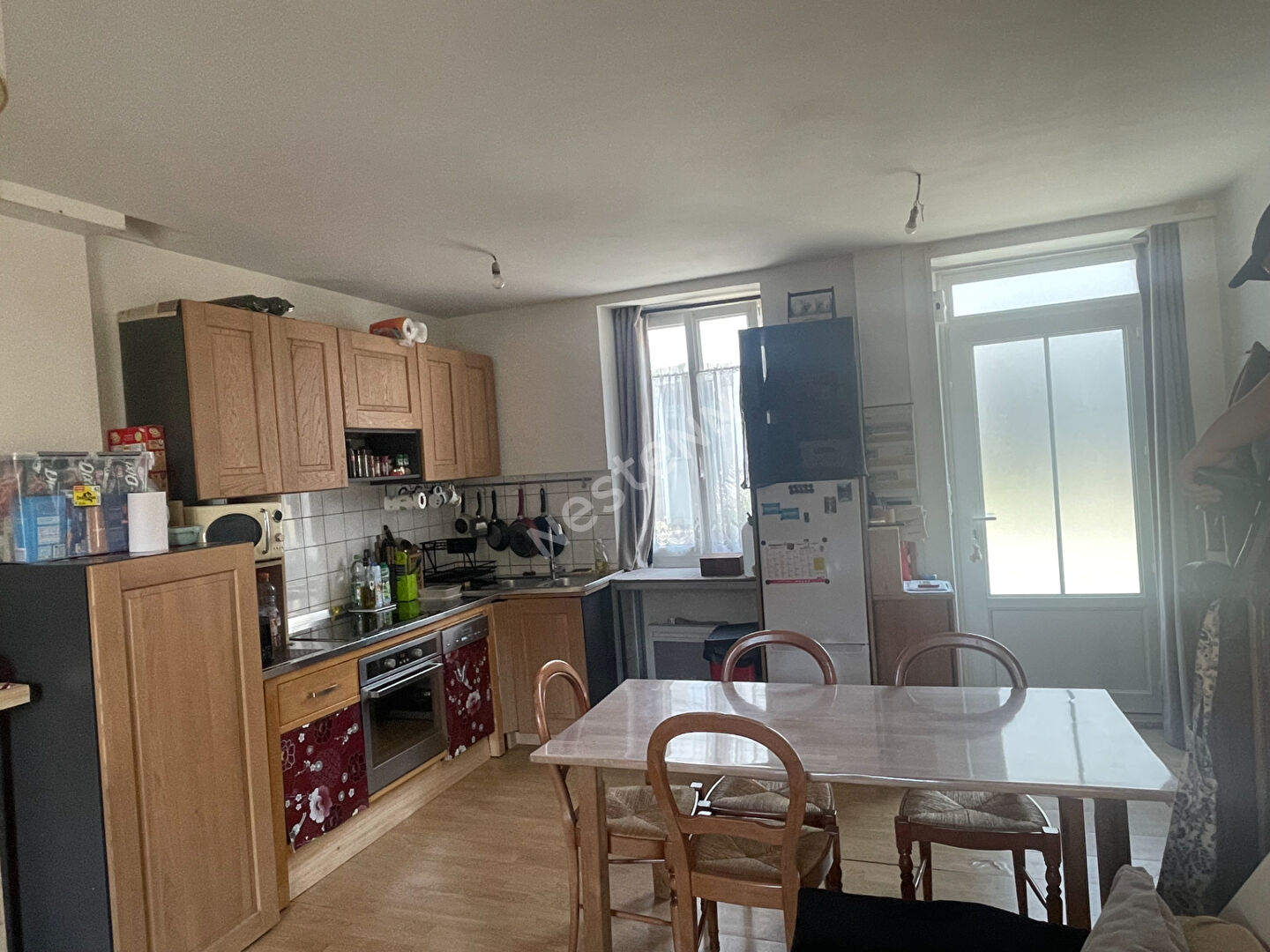 A vendre maison en pierre - bourg de Limerzel