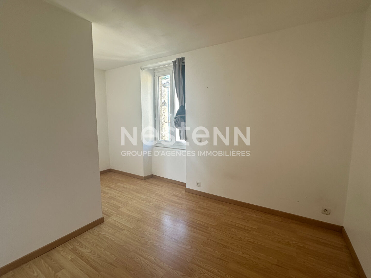A vendre maison en pierre - bourg de Limerzel