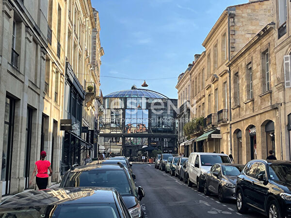 Vente local-professionnel à Bordeaux (33000)