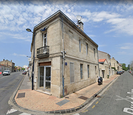 Vente par agence immobiliere à Bordeaux (33000)