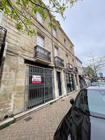 Vente local-professionnel à Bordeaux (33800)