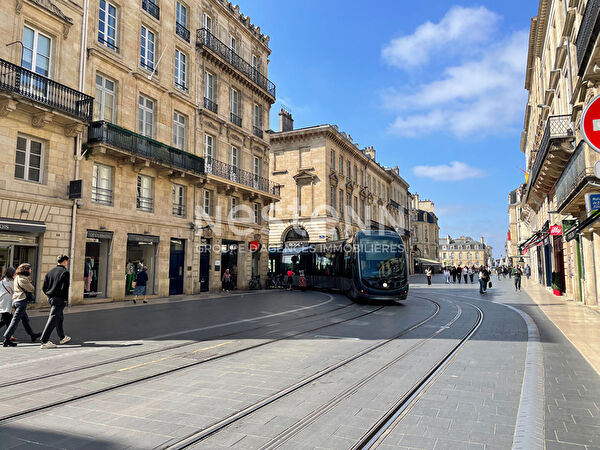 Vente par agence immobiliere à Bordeaux (33000)