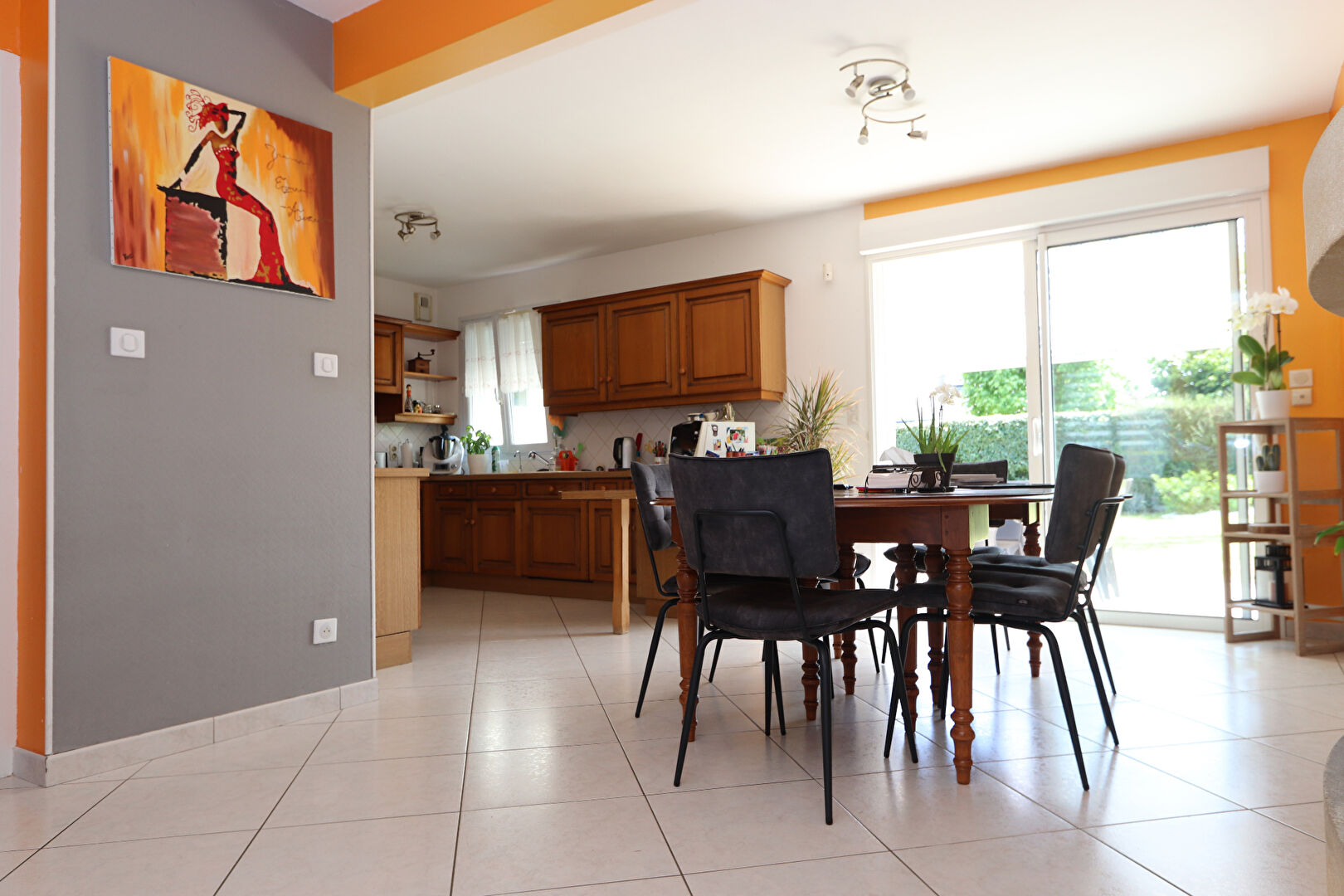 Maison familiale 180 m² surface utile, non mitoyenne avec grand jardin et garage
