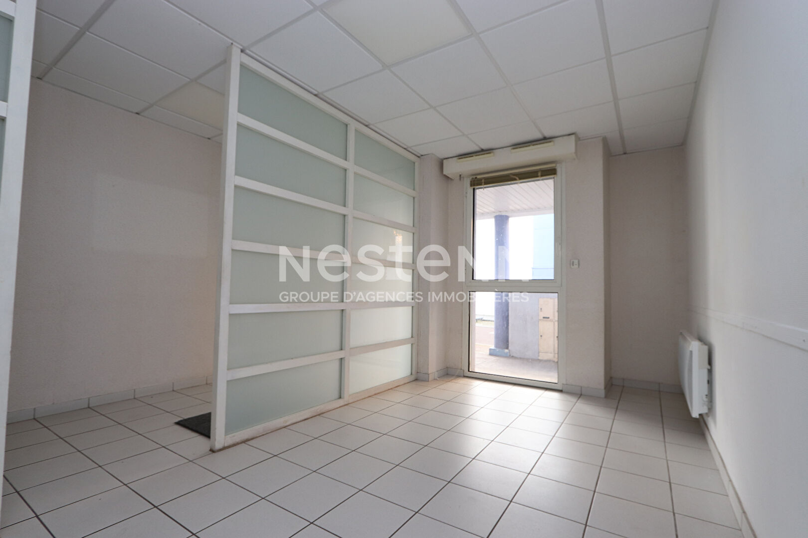 Quartier du Ruban Bleu - Local professionnel à usage commercial ou de bureaux 150 m²