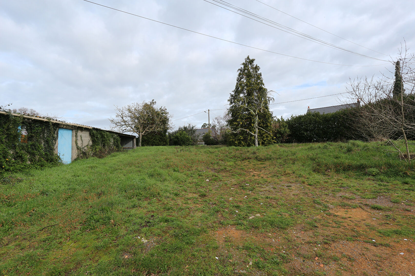 Beau terrain constructible Crossac 730 m², exposé Est/Ouest, viabilisation à prévoir