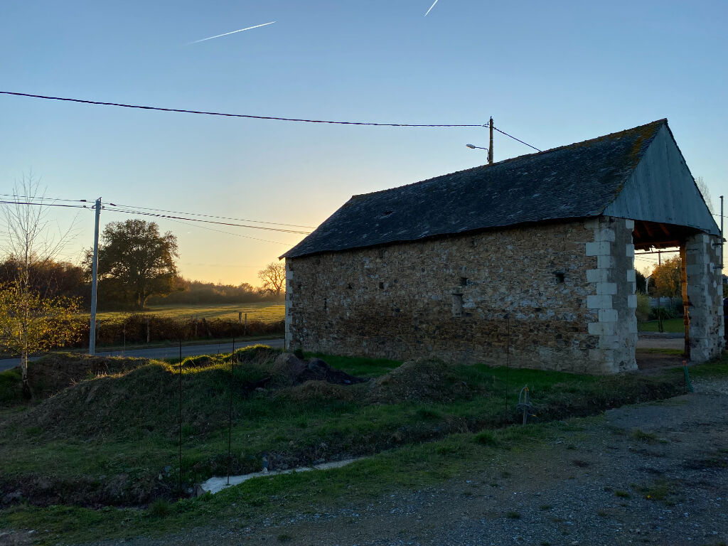 A vendre secteur Moze sur Louet / Soulaines sur Aubance - Grange a renover