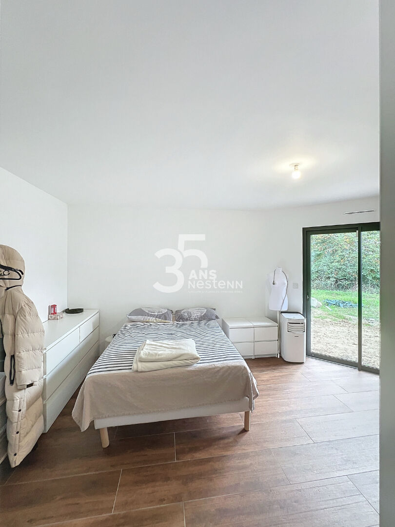 Contemporaine avec vie de plain-pied, 4 chambres, grande pièce de vie, 5min gare de Trelazé