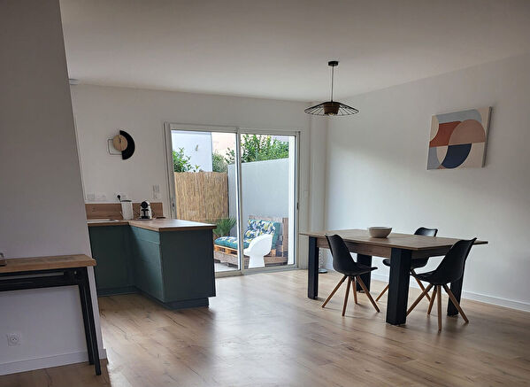 Vente par agence immobiliere aux ponts de ce (49130)