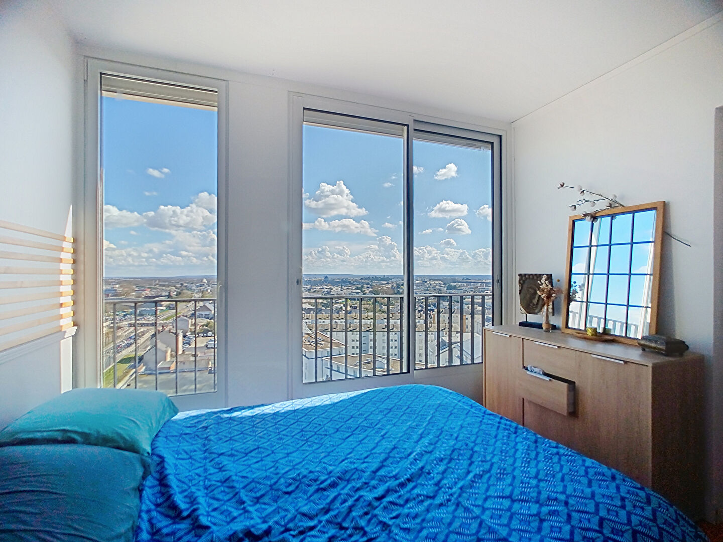Appartement  T2bis à vendre de 69 m² avec ascenseur, balcon et vue Imprenable sur Angers.