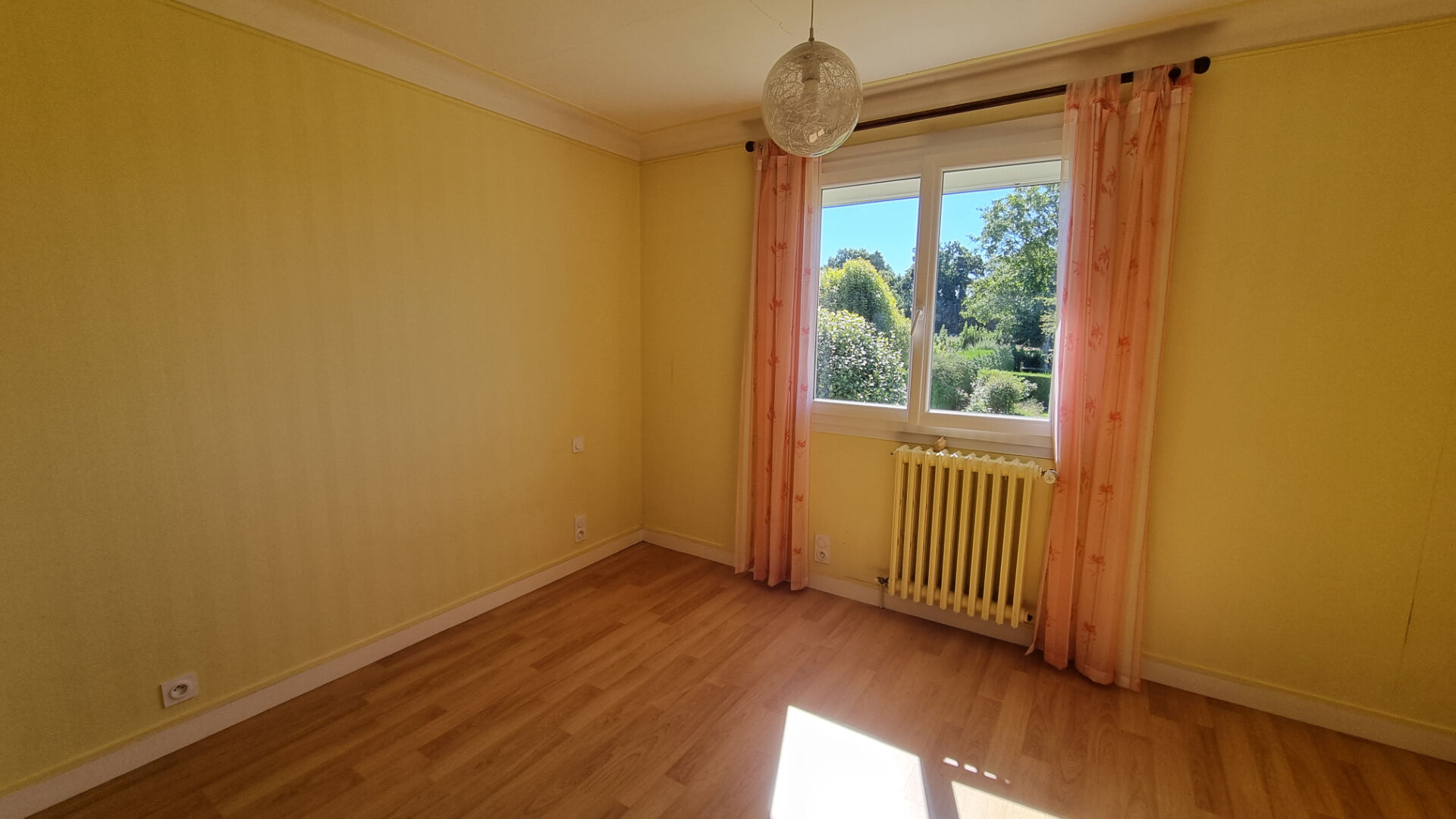 Maison Ploeuc Sur Lié, Centre bourg, commerces à pieds, 3 chambres, grenier aménageable, 1100 m² de terrain !
