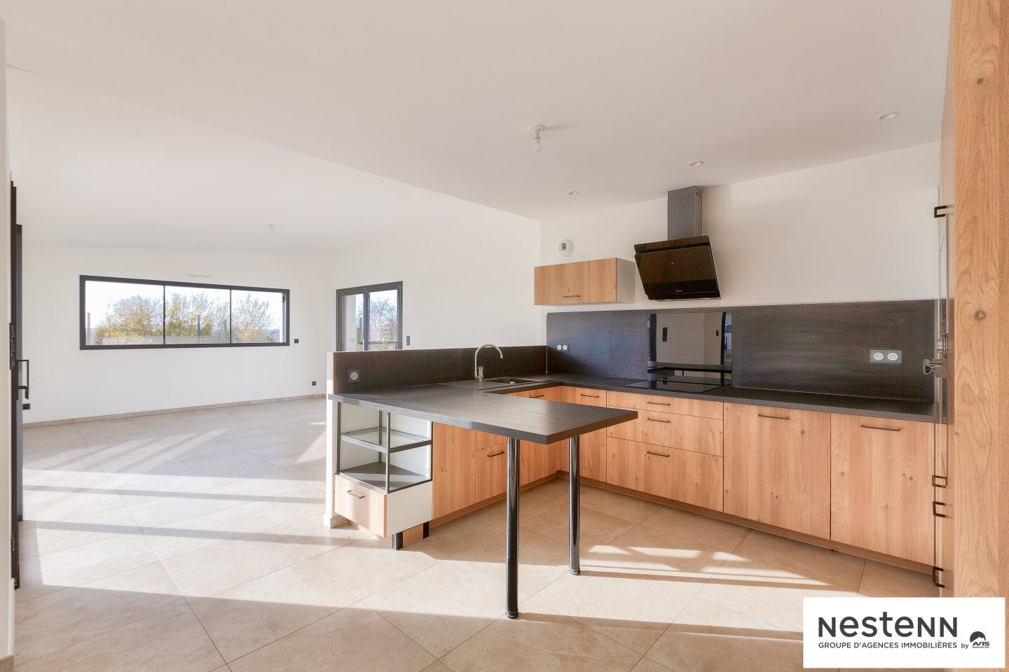 Maison à Plaintel, petit lotissement, 149 m² habitables, 4 chambres + bureau, sur 550 m² de jardin