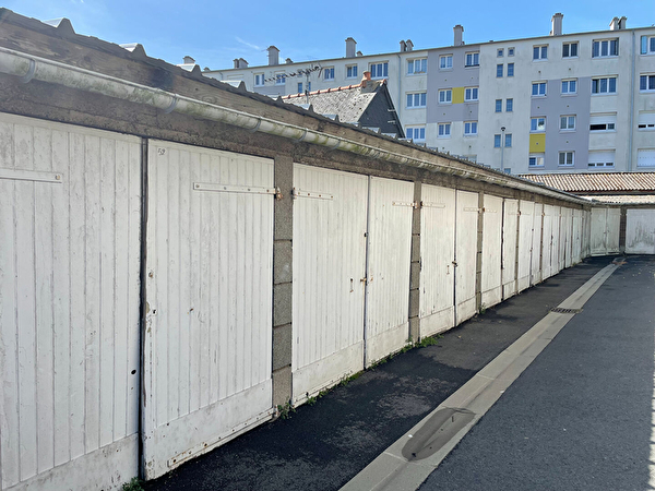 Location garage-parking à La ville es nonais (35430)