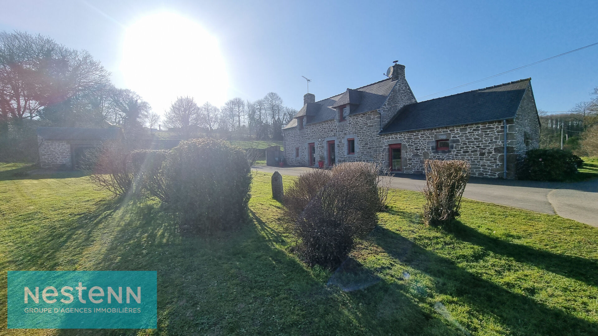 Maison-longère campagne de PlAINTEL, côté SAINT JULIEN, 4 chambres possibilité d'une 5 éme, 36 m² de terrain, superbe environnement !