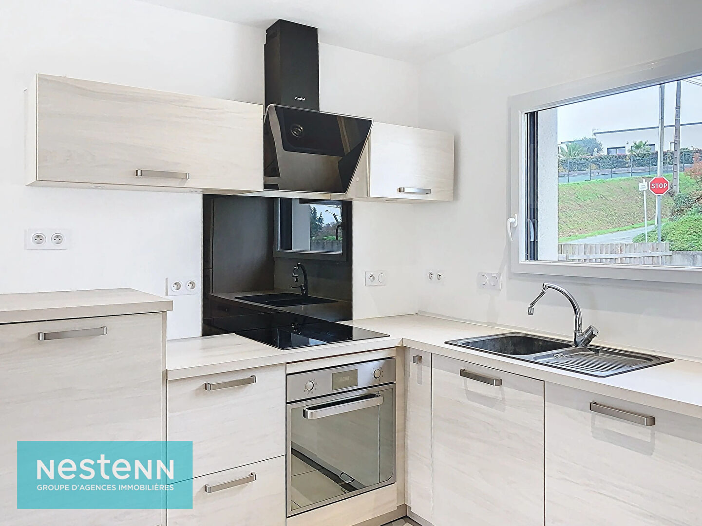 Maison plein centre Saint Donan de 120 m2, 4 chambres, beaux volumes