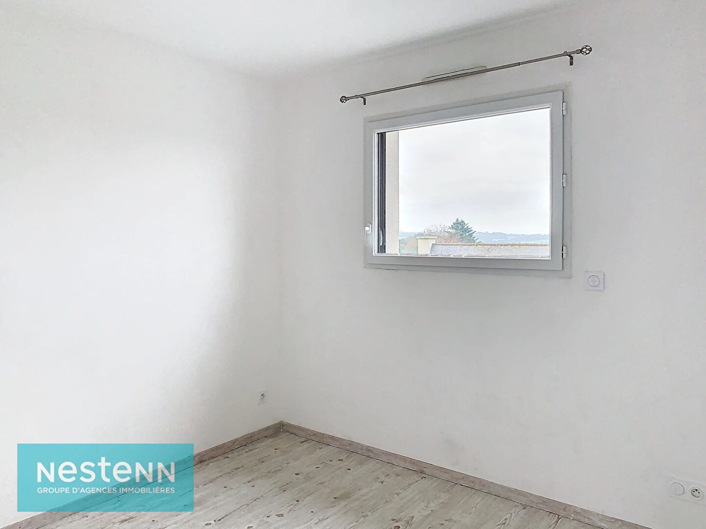 Maison plein centre Saint Donan de 120 m2, 4 chambres, beaux volumes