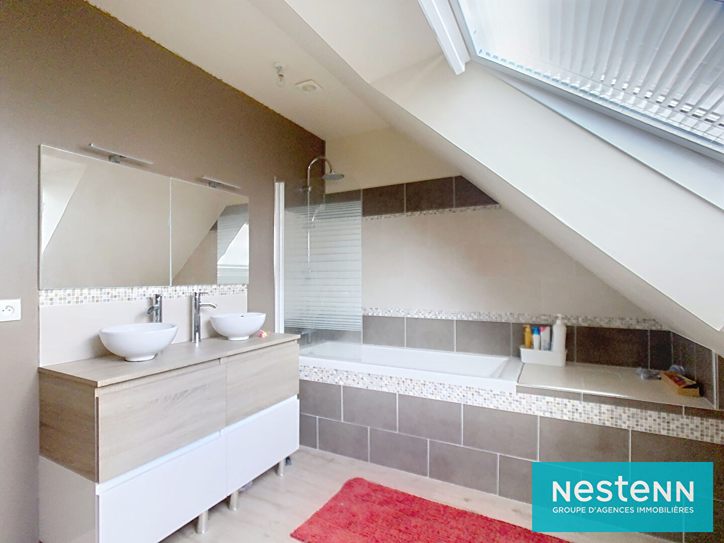 Maison sur sous sol total, 4 chambres, Quintin, jardin 480 m²