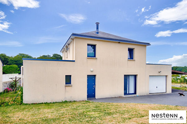 Vente par agence immobiliere à Uzel (22460)