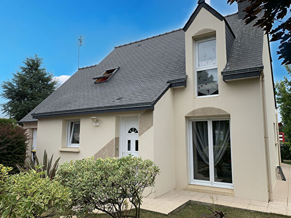 Vente par agence immobiliere à Uzel (22460)