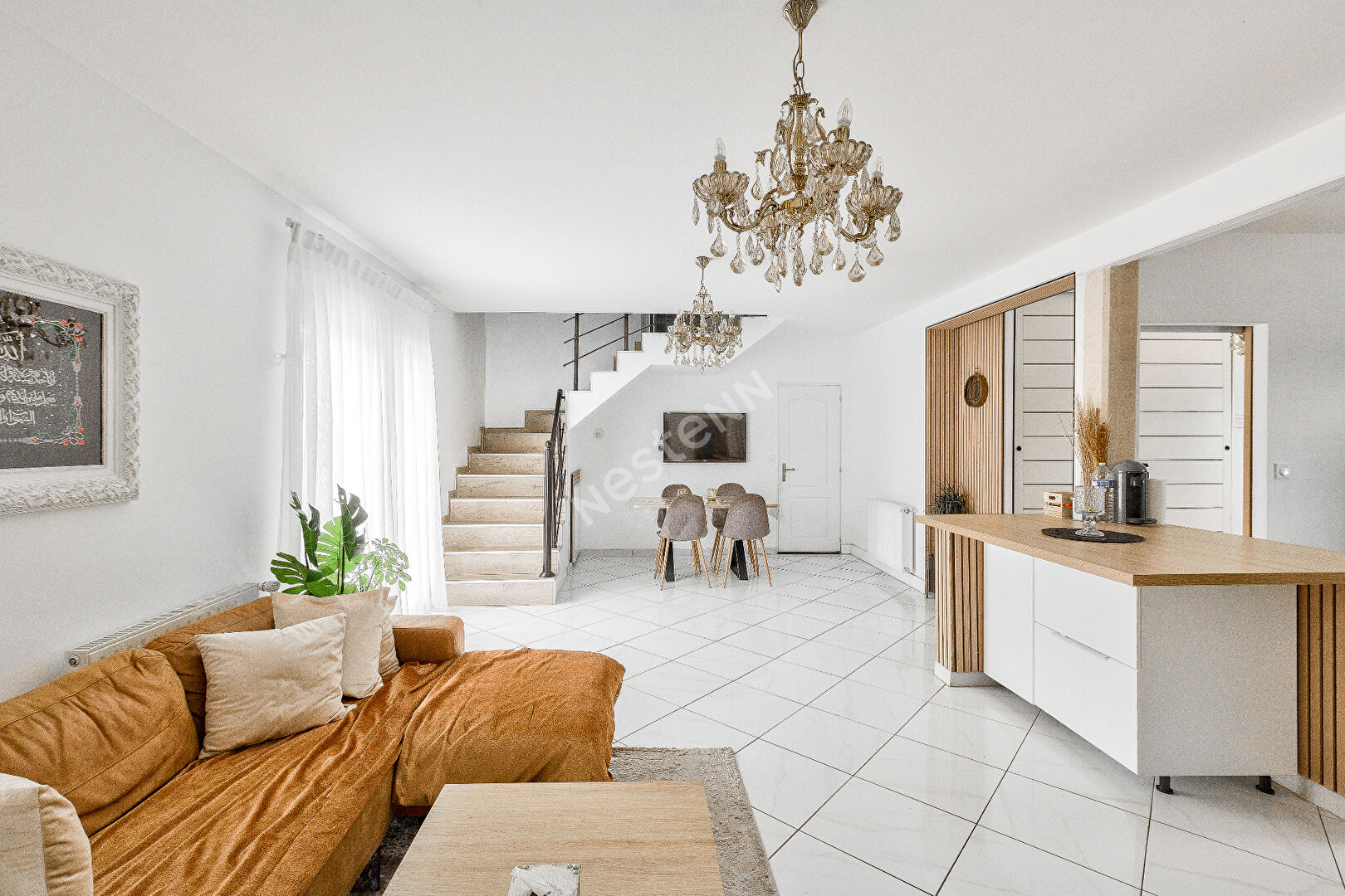 MAISON CONTEMPORAINE HABITABLE DE PLAIN PIED PROCHE CENTRE