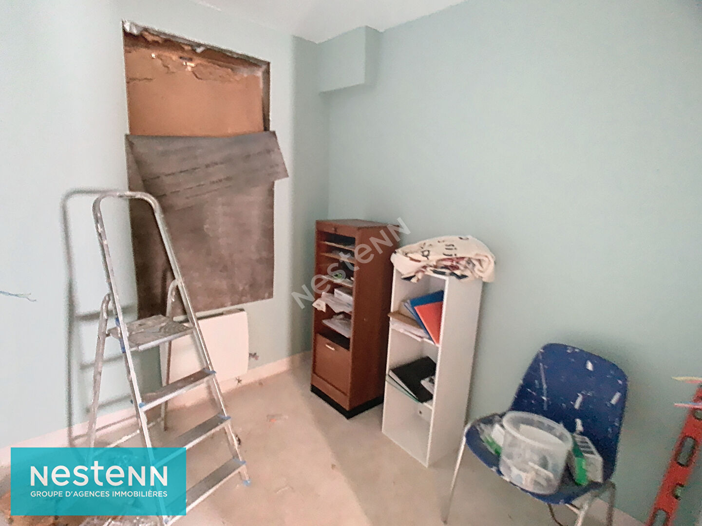 Maison en pierres en cours de rénovation, avec nombreuses dépendances à Saint Brandan sur 11300 m² de jardin