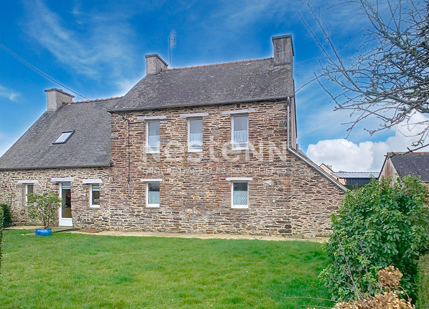 Maison Uzel deux chambres avec garage
