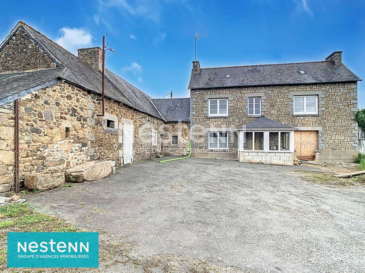 Propriété de caractère à rénover. Vue imprenable & environnement d'exception à Saint-Donan !