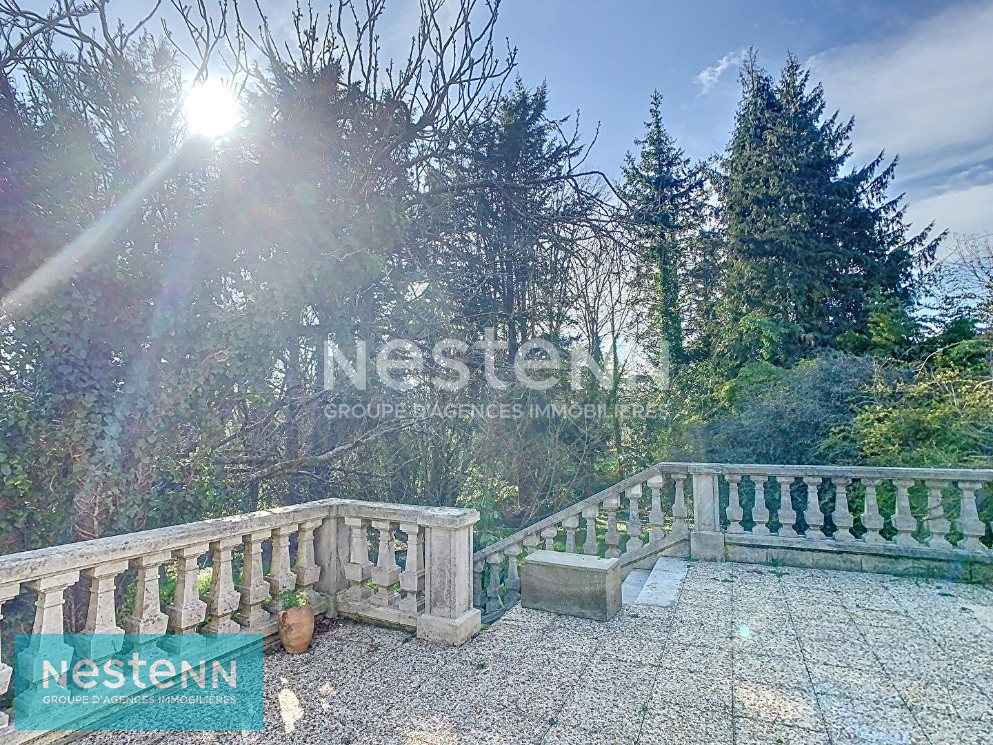 VENTE SAINT-DONAN, Grande maison familiale 5 chambres, vivable de plain-pied, proche centre bourg