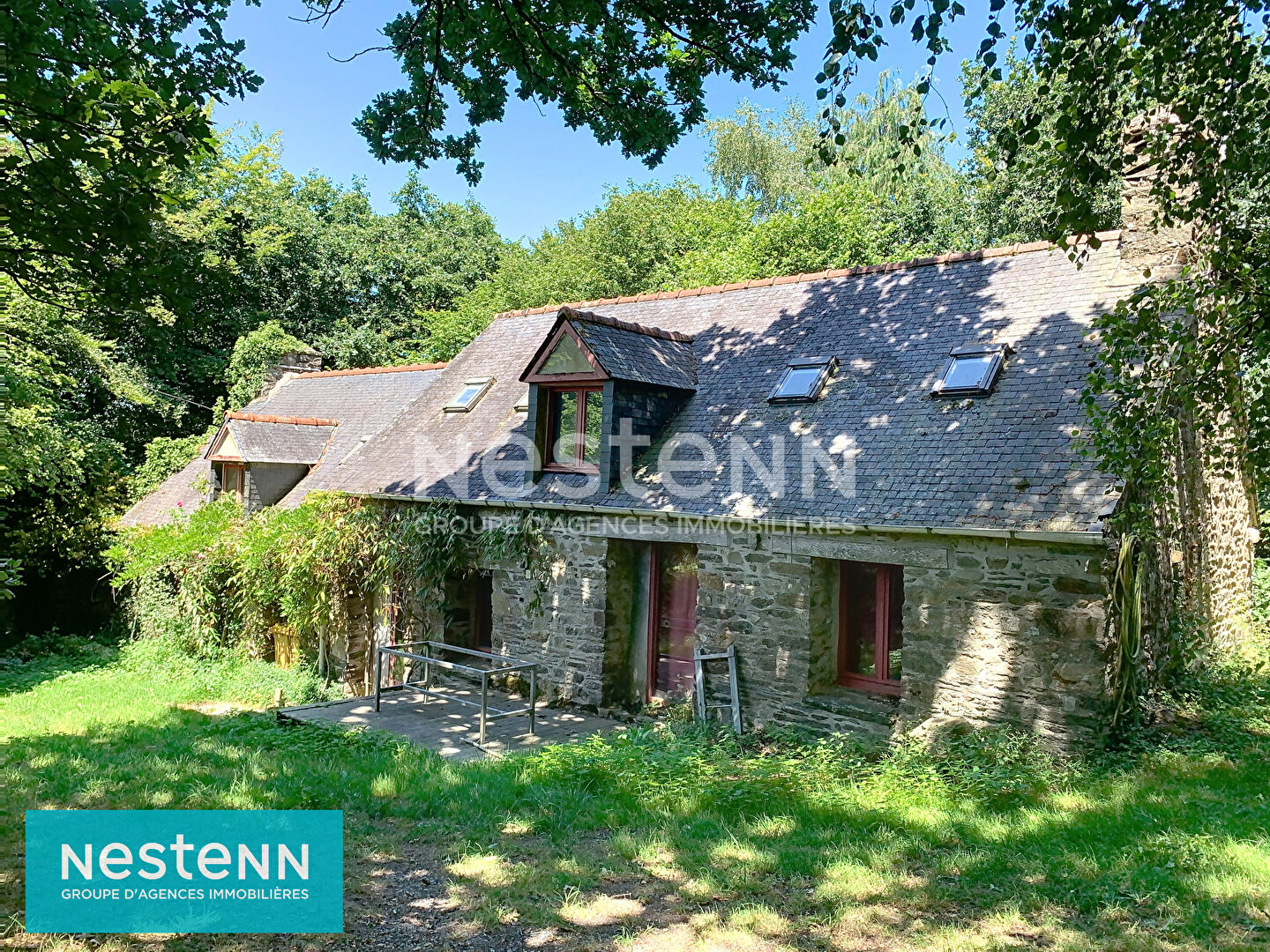 À VENDRE Havre de paix aux portes de la forêt de l'Hermitage