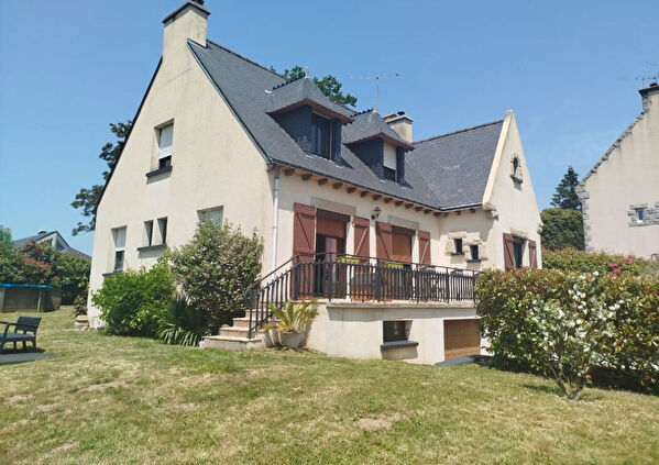 Vente par agence immobiliere à Montertelot (56800)
