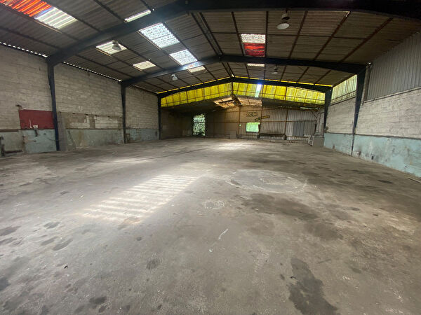 Location local-professionnel à Saint brieuc (22000)
