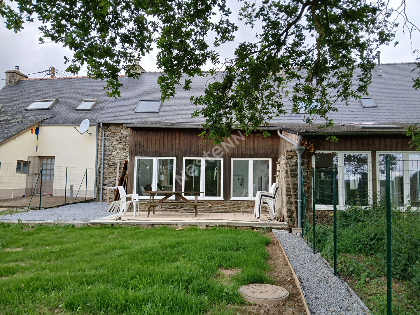 A LOUER - Maison de 2 pièces à Guillac (56800)