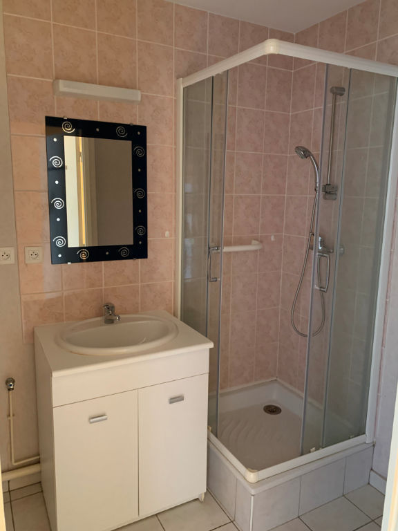 Appartement T3 - 65m² -  Proche bourg