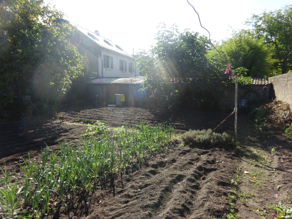 TERRAIN CONSTRUCTIBLE D'ENVIRON 261M² SITUÉ QUARTIER CHANTENAY A NANTES