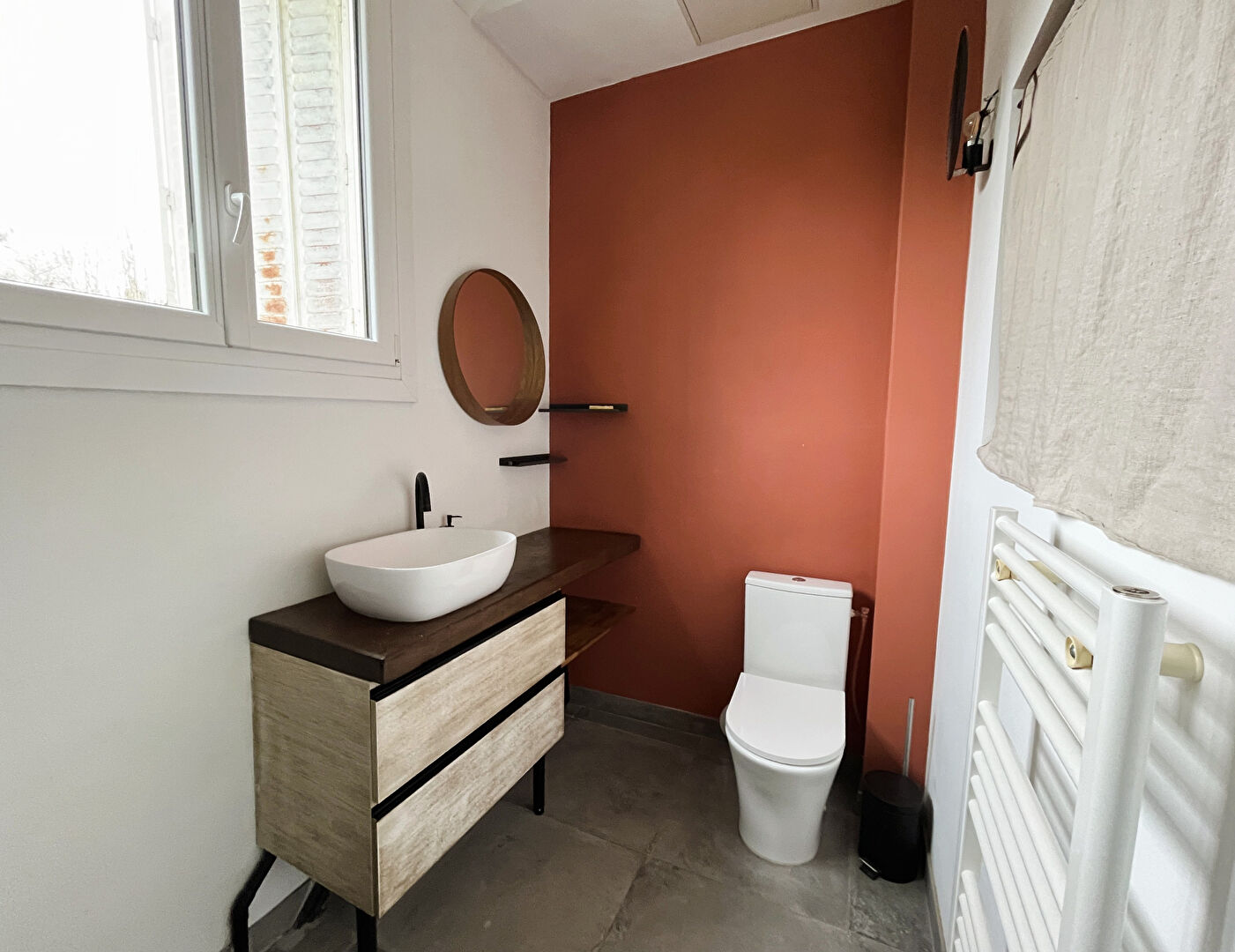 Maison de ville quartier Sainte-Anne à Nantes, de 2 chambres. Rénovée avec goût!