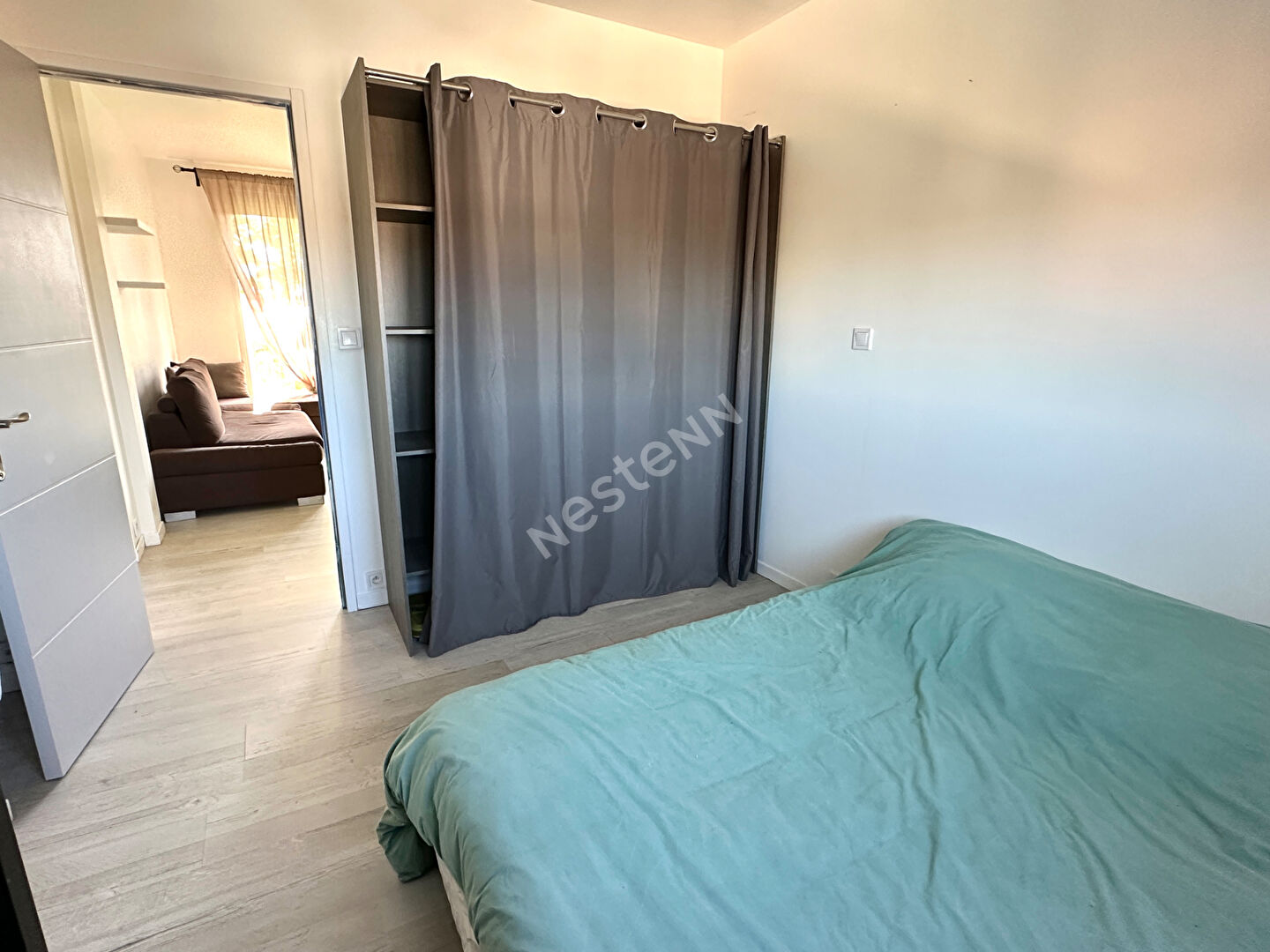Nantes Bout des Pavés :  Appartement à vendre T3, 2 chambres, proche lignes bus  et commerces. Entièrement rénové.