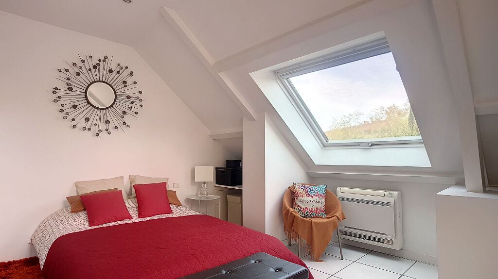 A vendre HAUT D'IDRON Maison contemporaine de 190 m² avec 4 chambres, bureau, véranda, piscine chauffée et garage de 80 m²