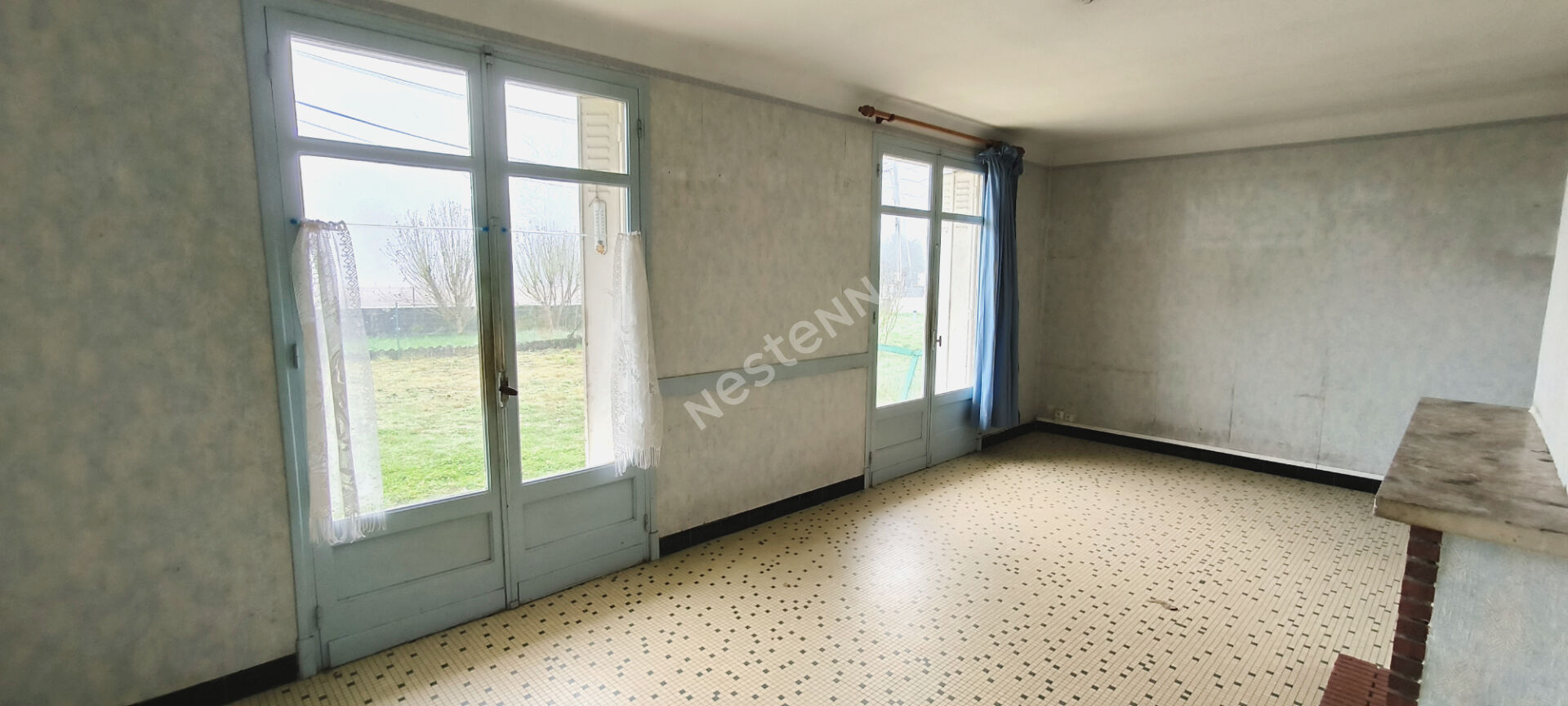 A vendre BUROS Maison de 90 m² avec 3 chambres et bureau sur terrain de 1026 m²