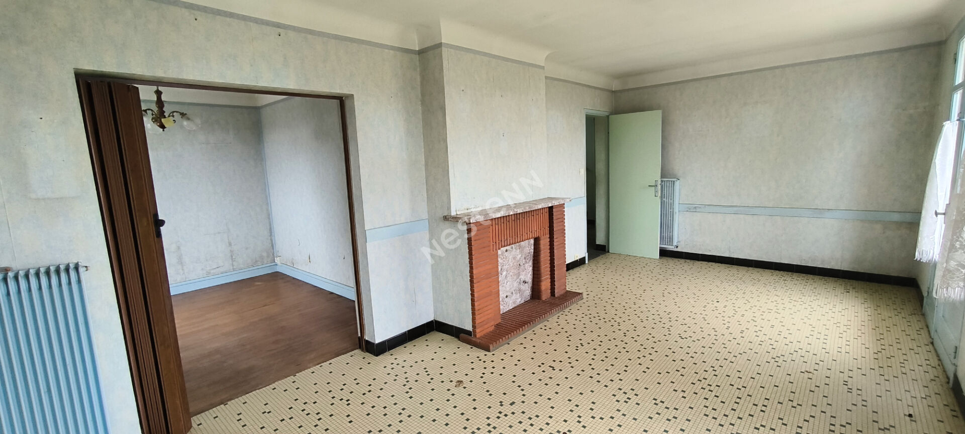 A vendre BUROS Maison de 90 m² avec 3 chambres et bureau sur terrain de 1026 m²