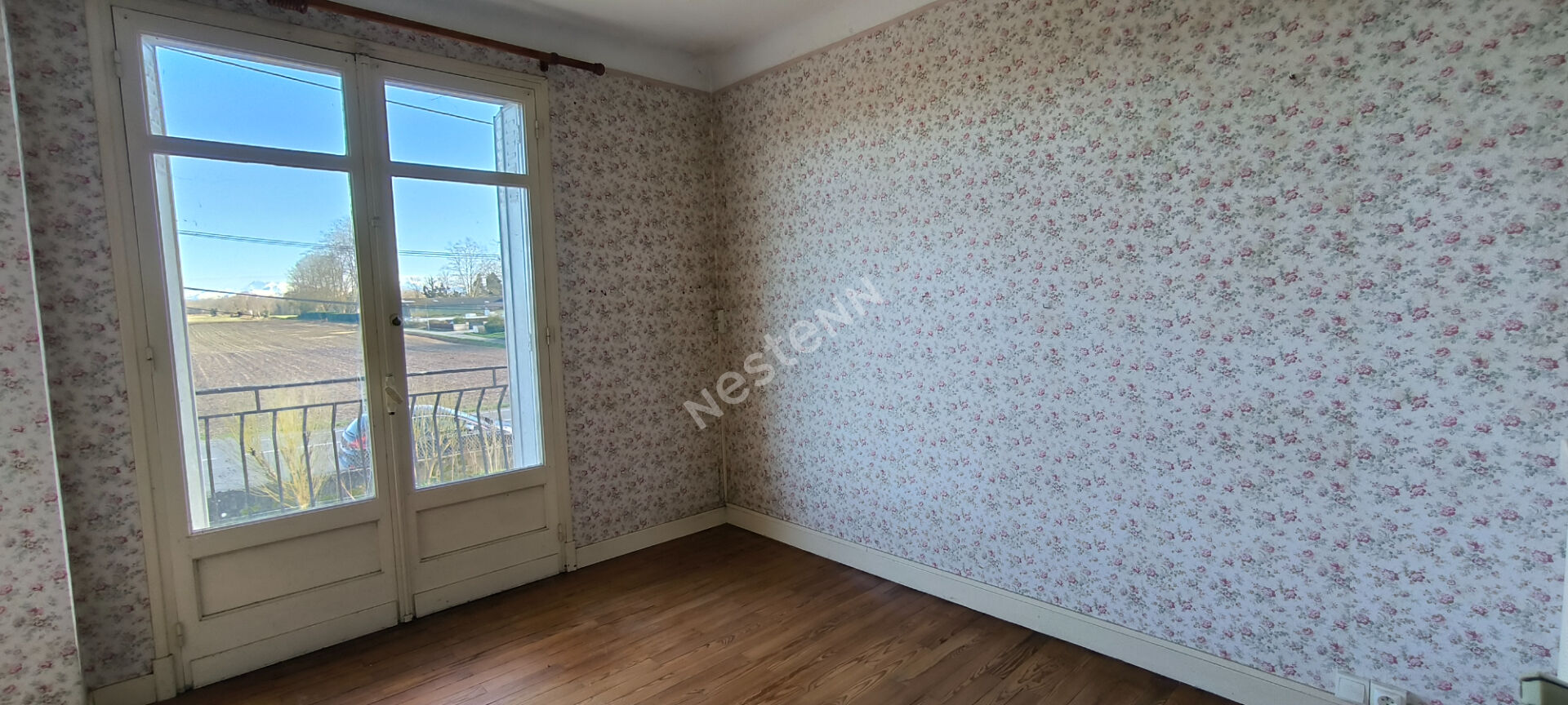 A vendre BUROS Maison de 90 m² avec 3 chambres et bureau sur terrain de 1026 m²