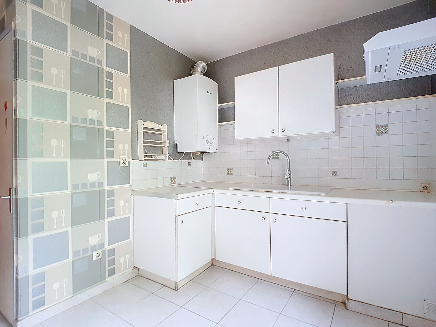 A vendre PAU Appartement T2 de 60 m² avec terrasse en rez-de-chaussée d'une résidence sécurisée