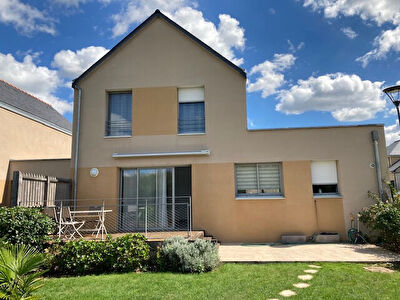 Vente par agence immobiliere à Cantenay epinard (49460)