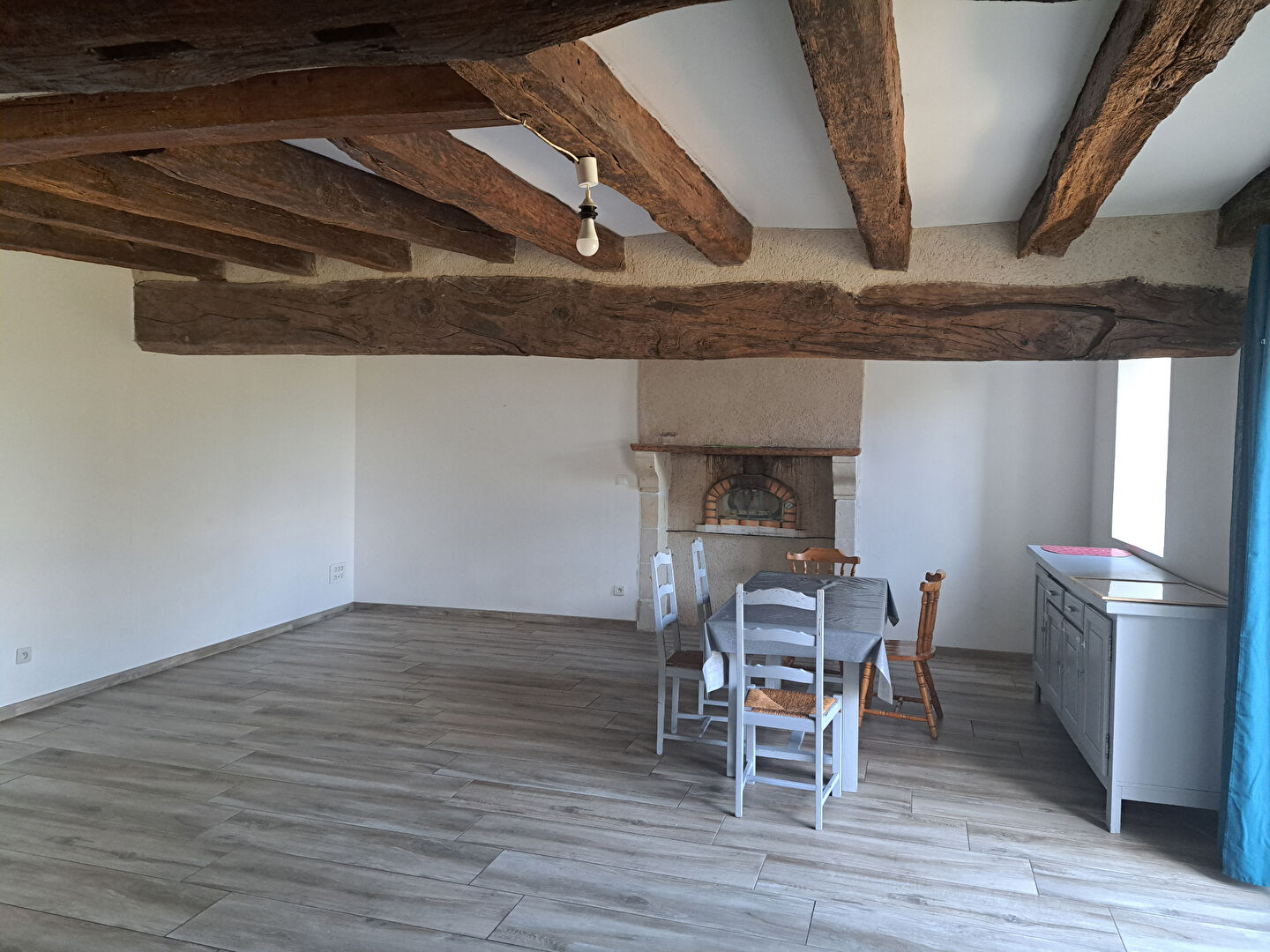 JOLIE MAISON RENOVEE EN CAMPAGNE DANS VILLAGE AVEC COMMODITES