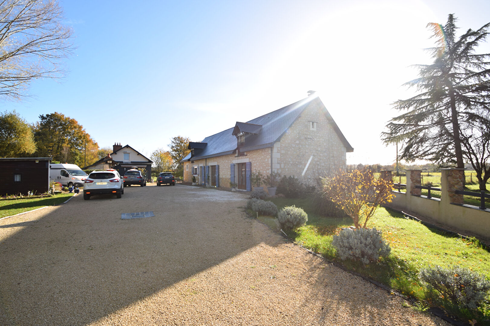Maison ancienne type Longère à 30 km d'Angers de plus de 160 m2 en campagne de l'anjou