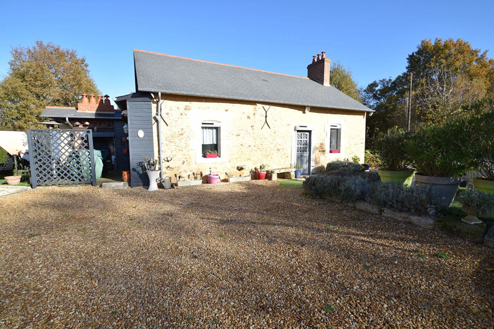 Maison ancienne type Longère à 30 km d'Angers de plus de 160 m2 en campagne de l'anjou