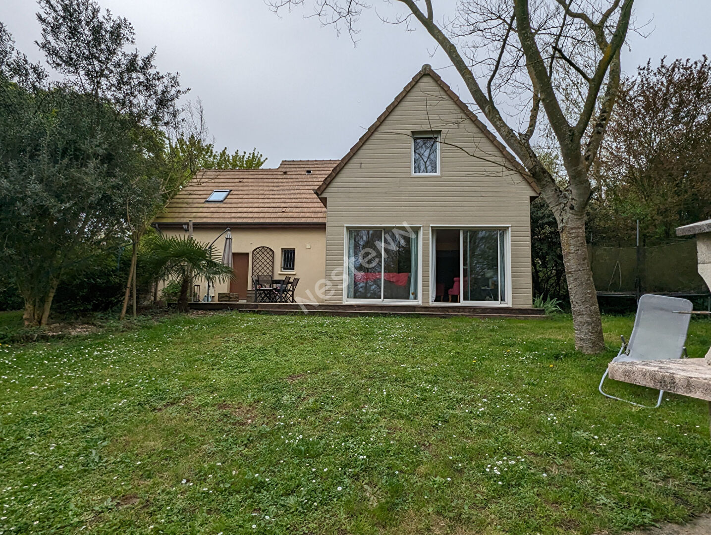 Jolie Maison dans la commune de Noyen sur Sarthe - à proximité de toutes commodités