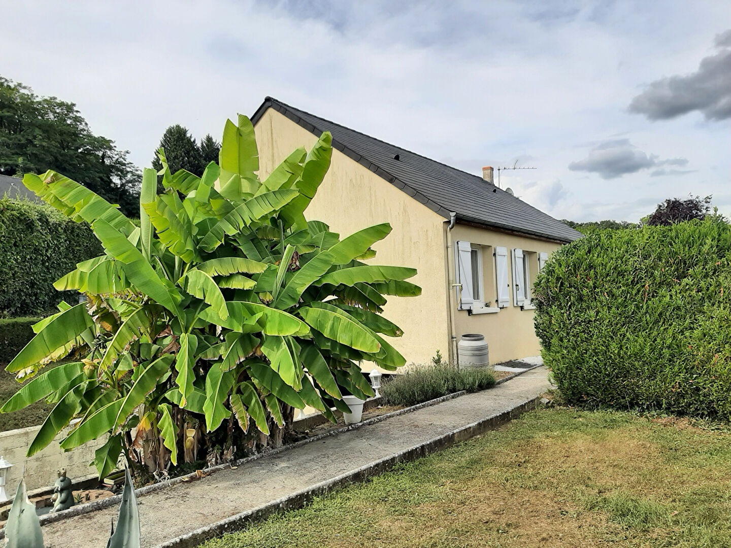 CHARMANT PAVILLON SUR LES HAUTEURS DE LA COMMUNE DE MAREIL SUR LOIR