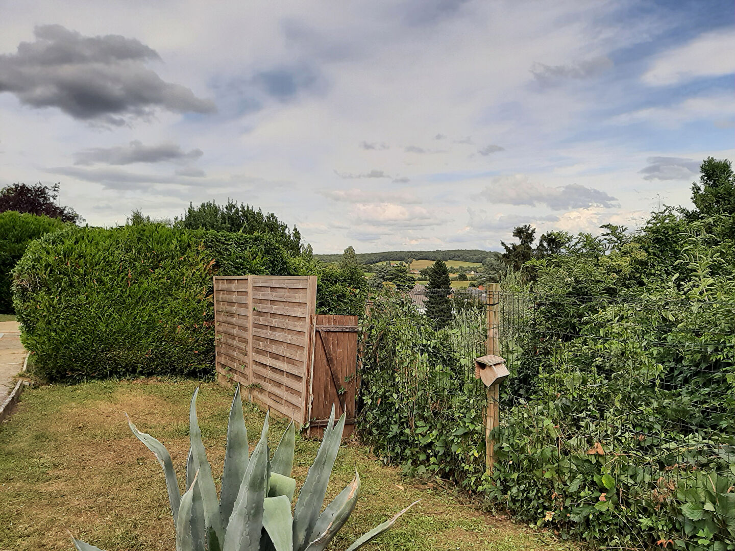 CHARMANT PAVILLON SUR LES HAUTEURS DE LA COMMUNE DE MAREIL SUR LOIR