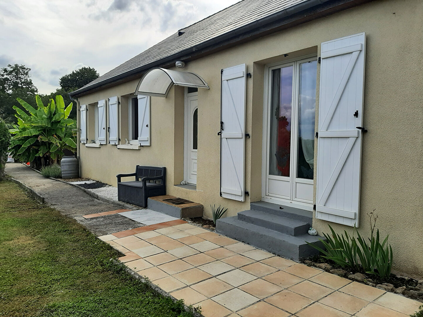 CHARMANT PAVILLON SUR LES HAUTEURS DE LA COMMUNE DE MAREIL SUR LOIR