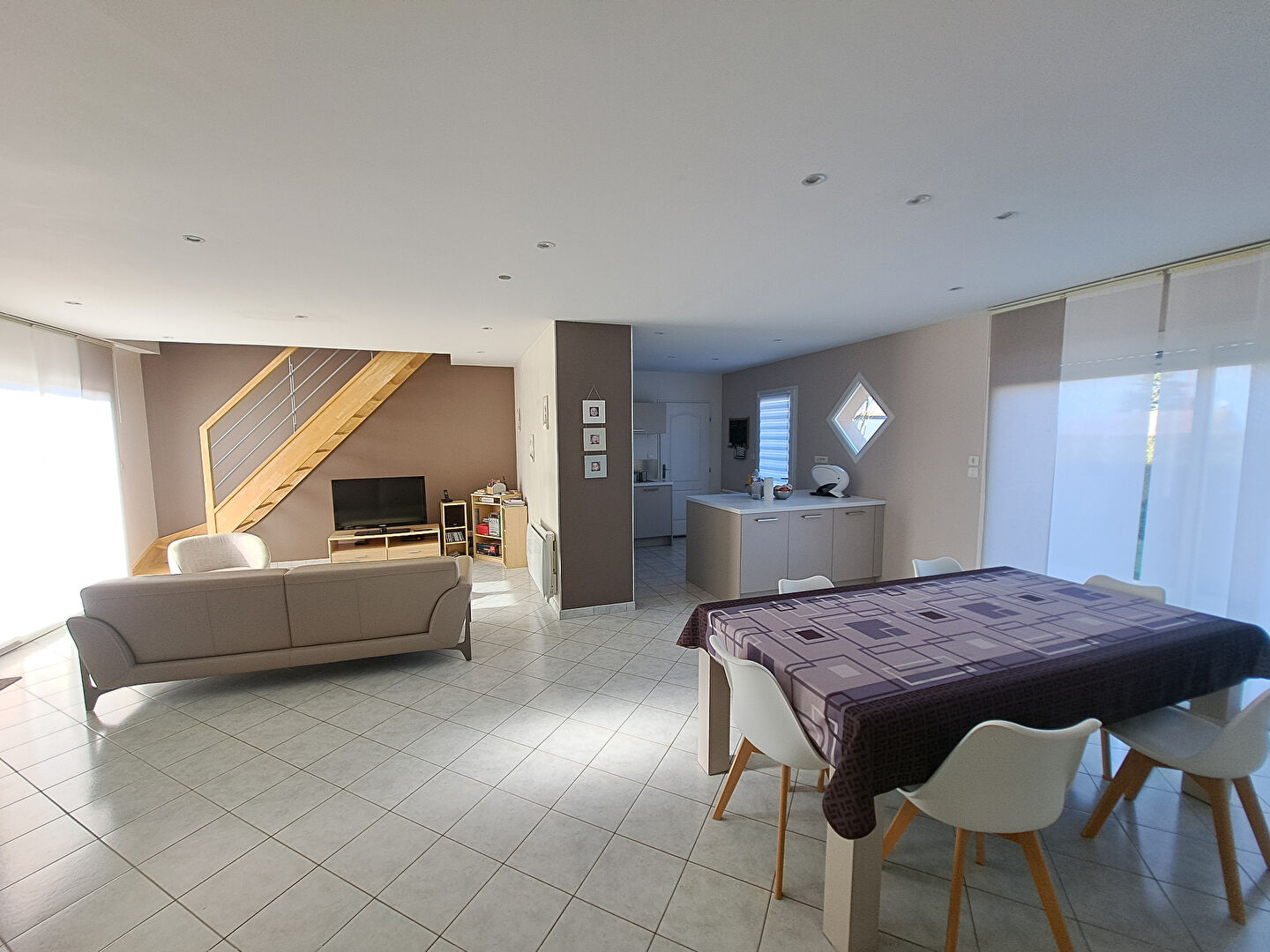 A VENDRE - BEAU PAVILLON A CROSMIERES