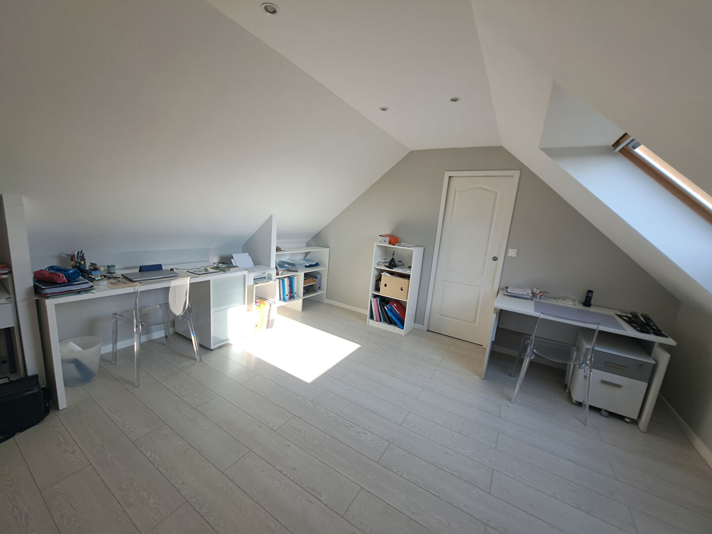 A VENDRE - BEAU PAVILLON A CROSMIERES